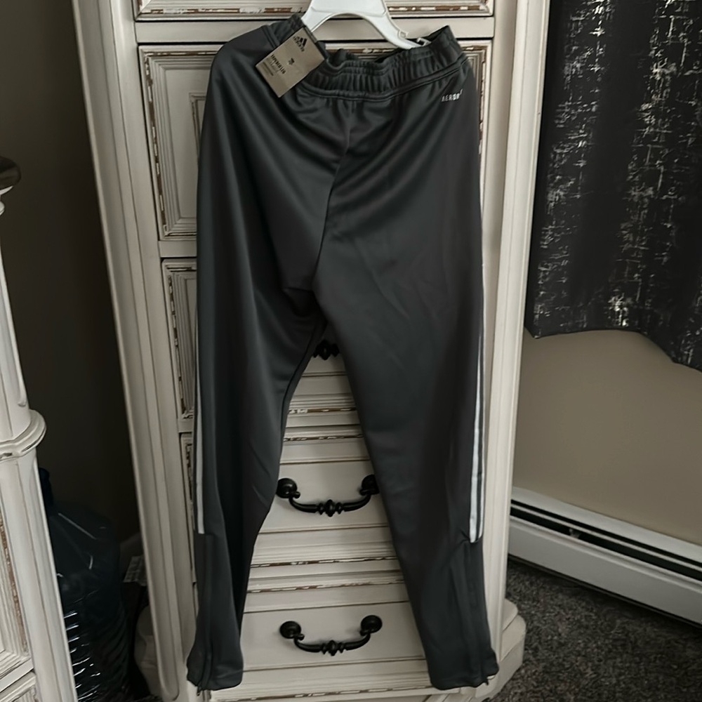 Boys-size Medium-Adidas Jogging Pants